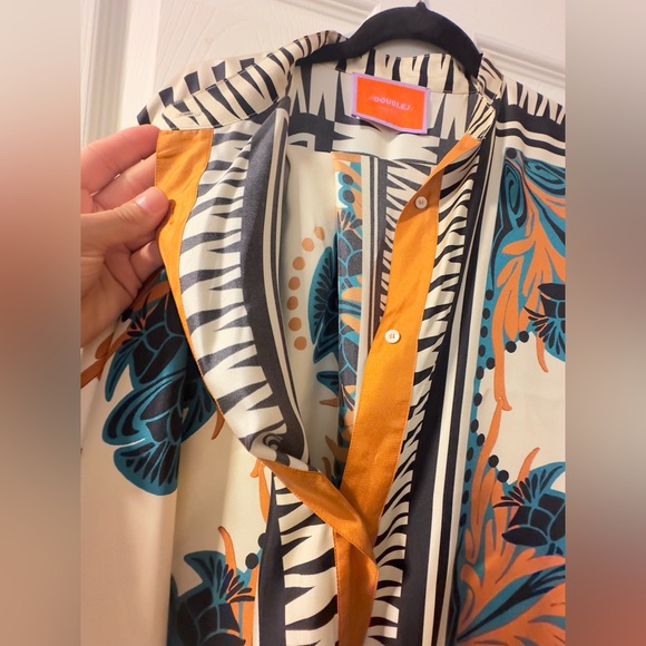 LA DoubleJ Shirt. Silk/Size-M - Picture 8 of 8